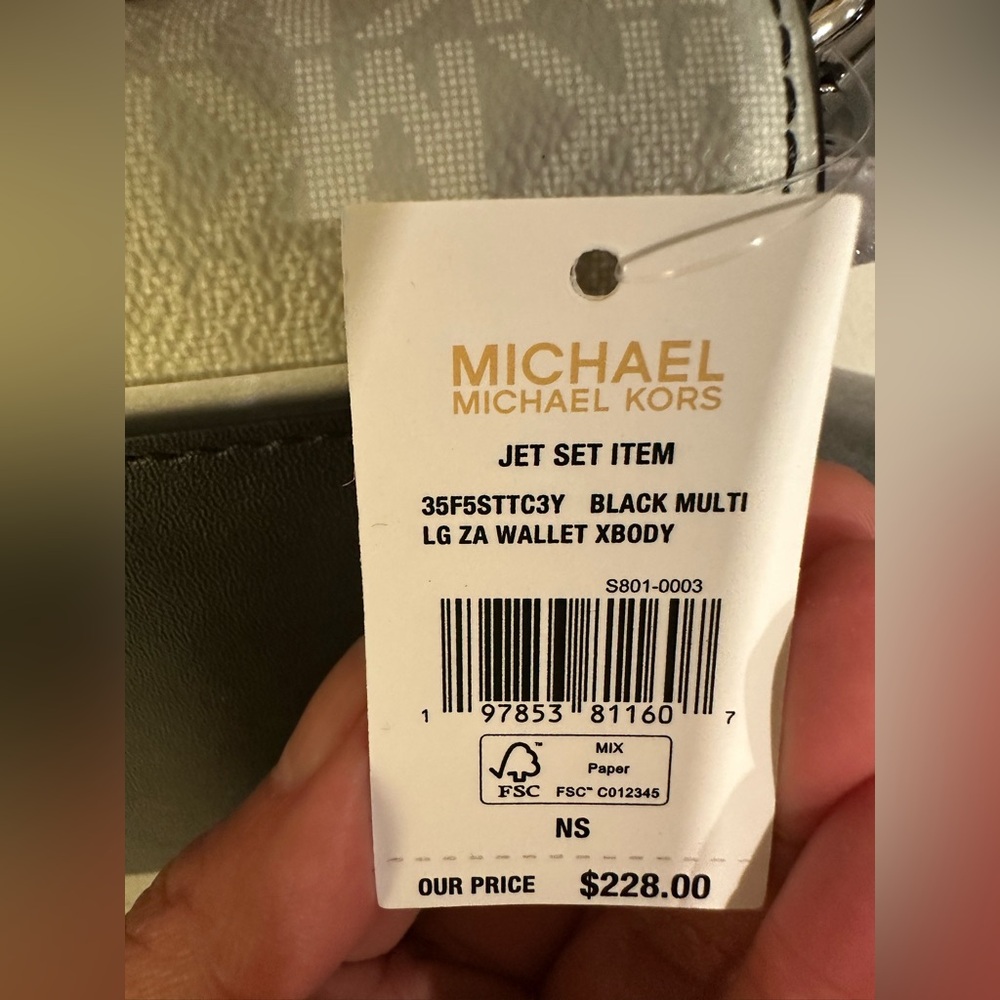 MK Jet Set crossbody NWT!!  black & Gray (retails $229) - Picture 4 of 11